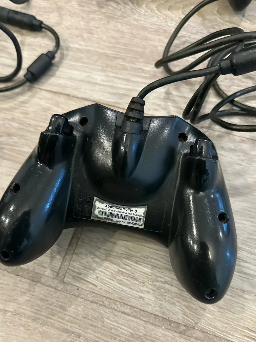 VTG XBOX Original Lot - 3 Controllers (2 OEM & 1 Mad Catz) + Memory Card/Cables